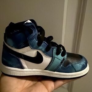Nike Kids Black and Blue Sneakers